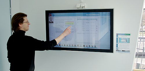 2008: infoscreen